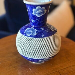 Arita Japanese Vintage Lattice Vase Cobalt Blue